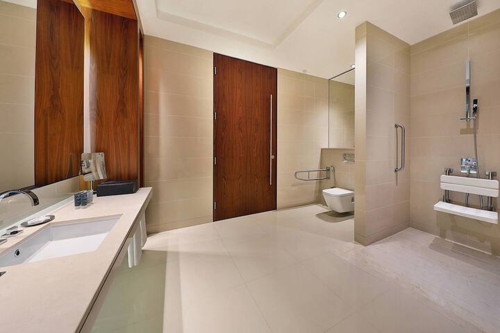 Room 36 of 140