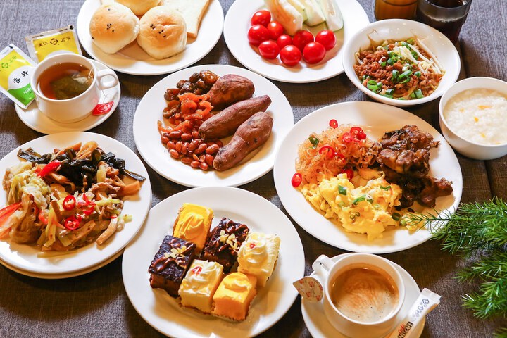 Breakfast/Coffee Service 37 of 61