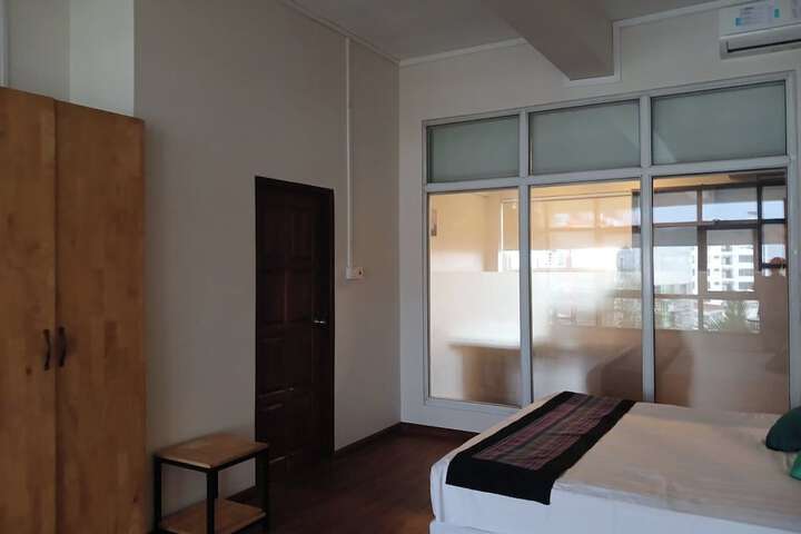 Room 5 of 15