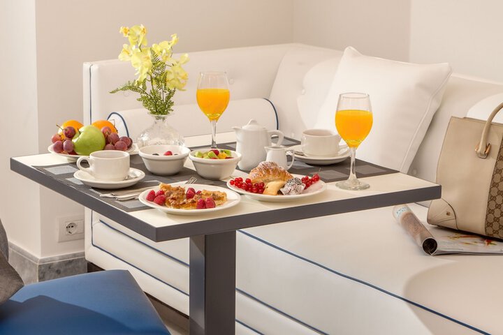 Breakfast/Coffee Service 54 of 80