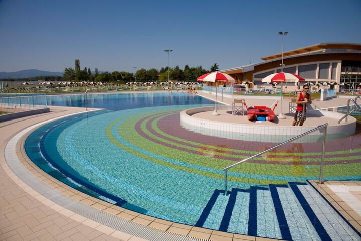 Hotel Pool