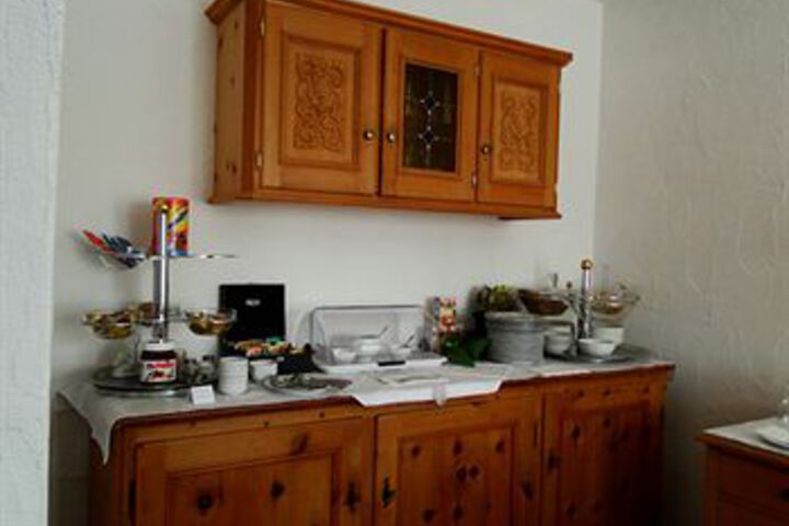 Breakfast/Coffee Service 4 of 81