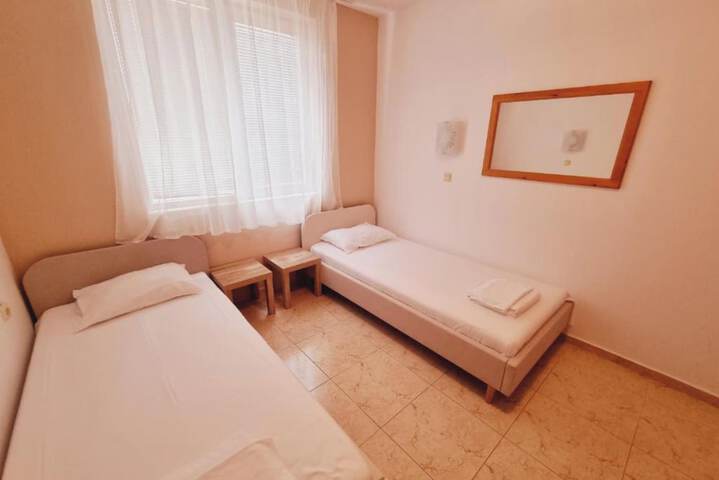 Room 2 of 22