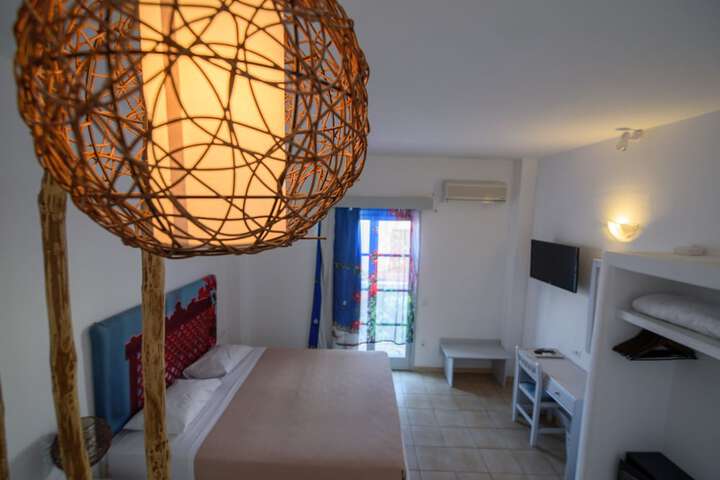 Room 28 of 71