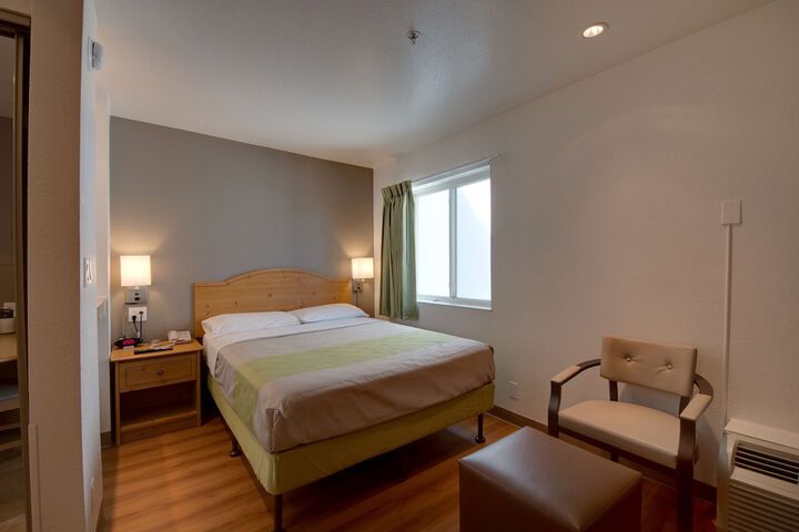 Room 7 of 44