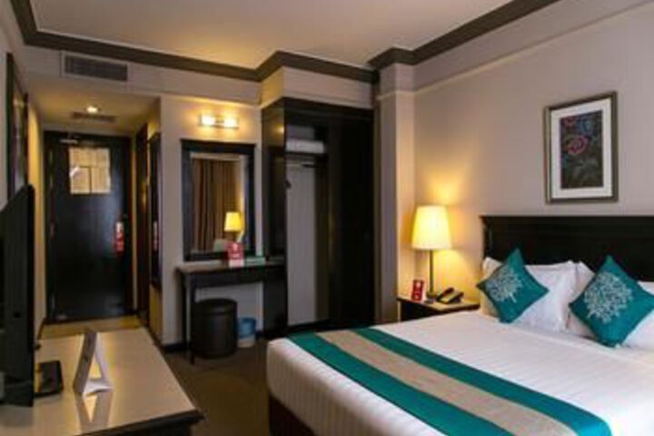 Room 15 of 25