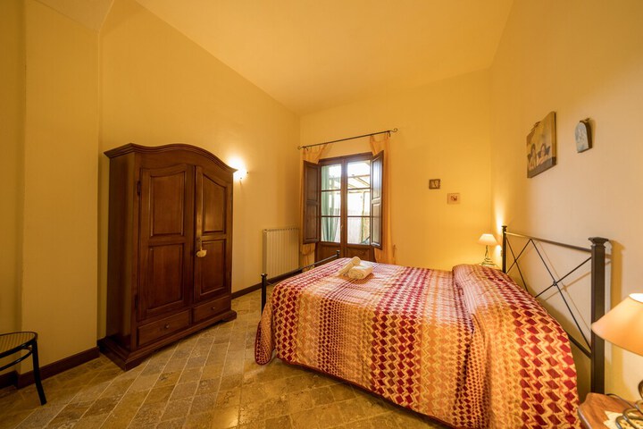 Room 8 of 51