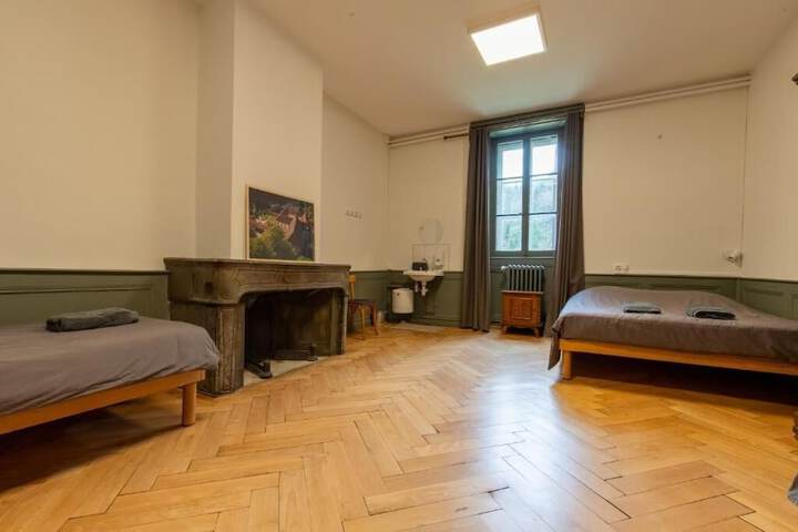 Room 15 of 113