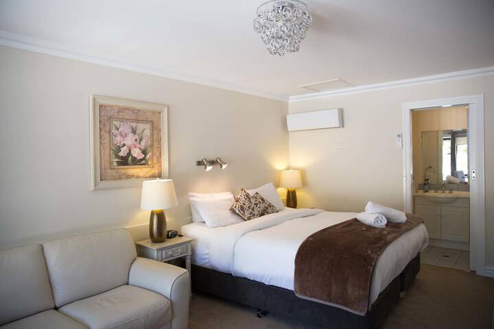 Room 21 of 43