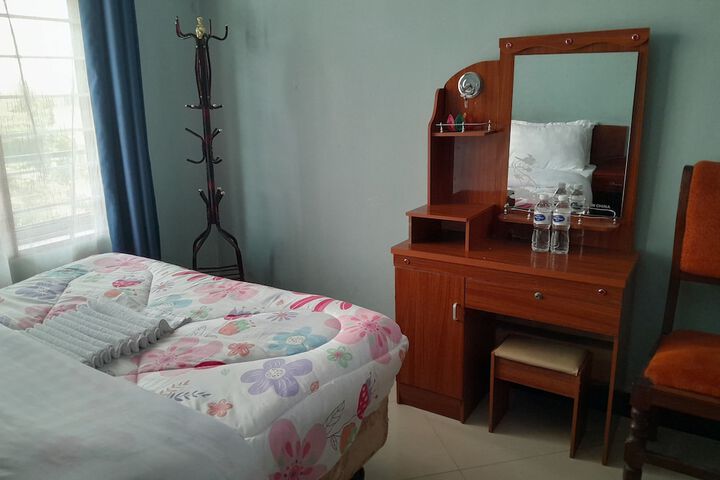 Room 13 of 29