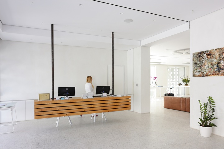 Guest Lobby