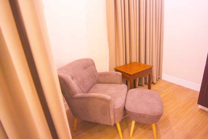 Room 4 of 42