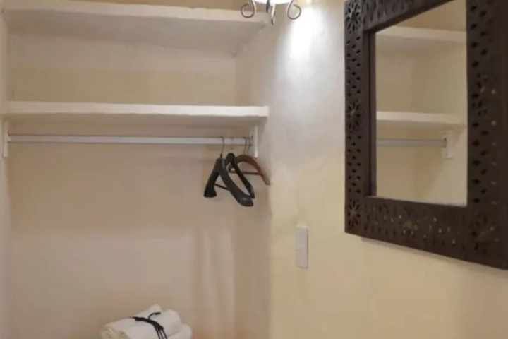 Room 7 of 17