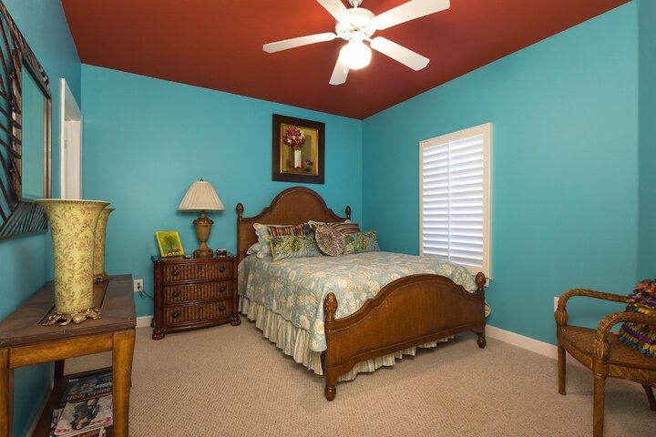 Room 9 of 47
