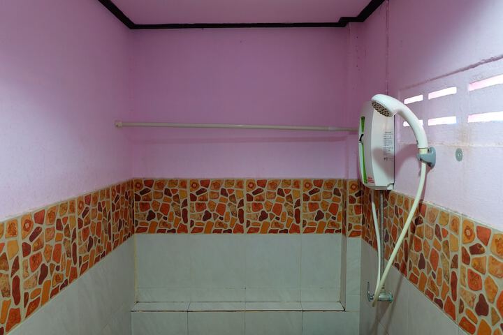 Room 12 of 19