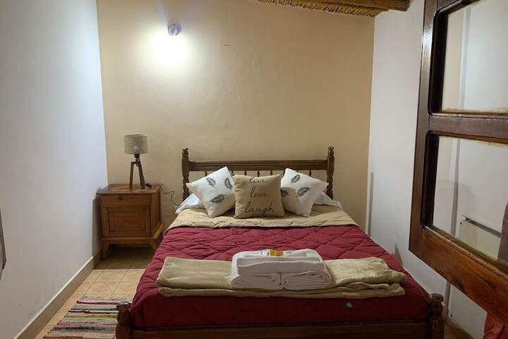 Room 5 of 32