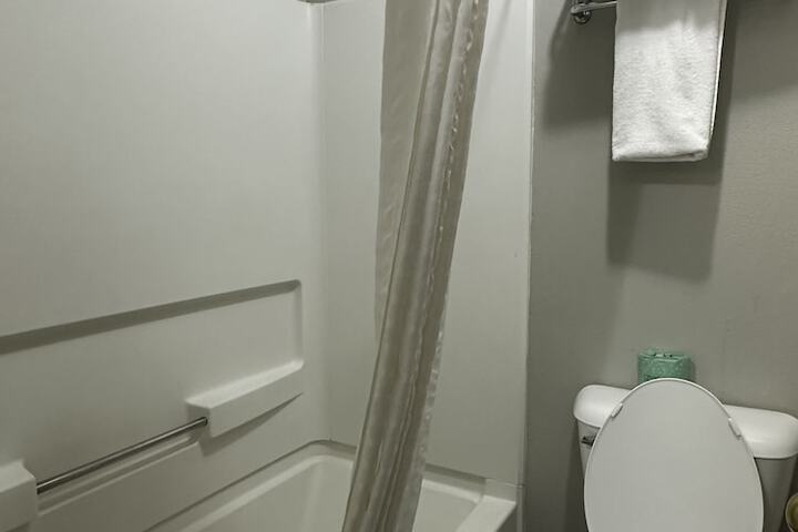 2 Queen Beds Deluxe Room (27 of 41)