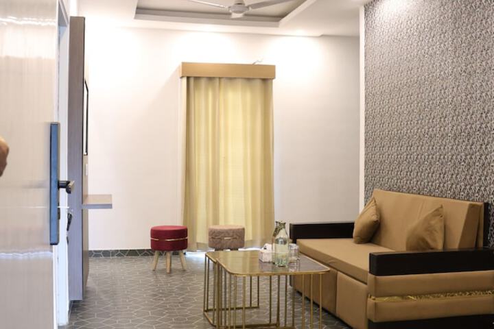 Room 22 of 102