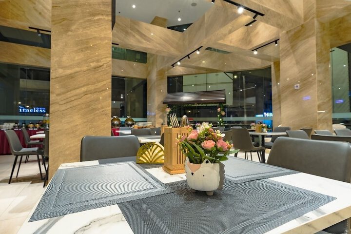 Dining Photos