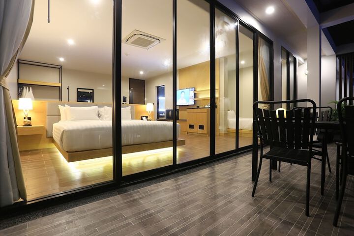 Room 26 of 201