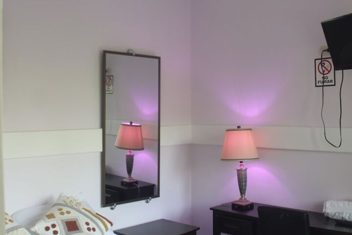Room 14 of 42