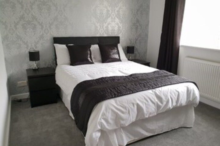 Room 32 of 40
