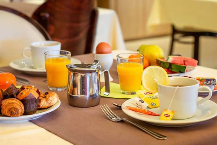 Breakfast area