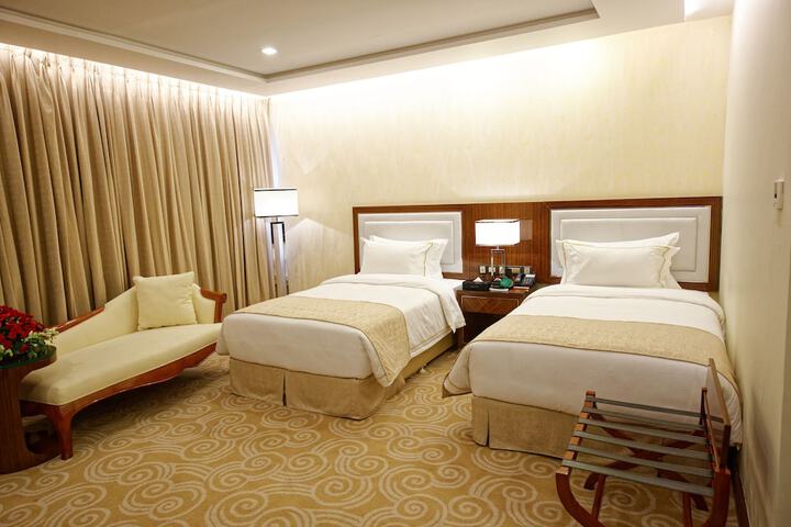 Room 12 of 70