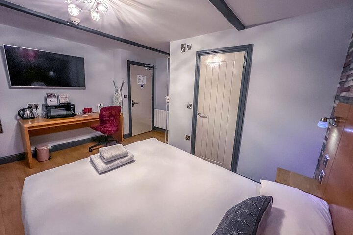 Room 16 of 48