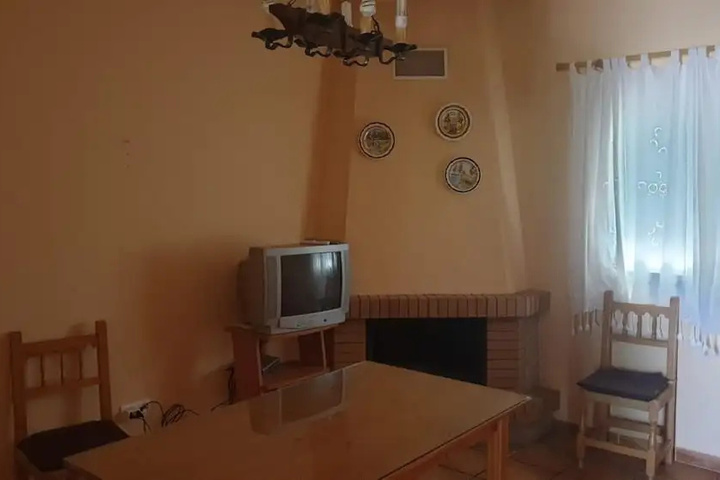 Room 4 of 17