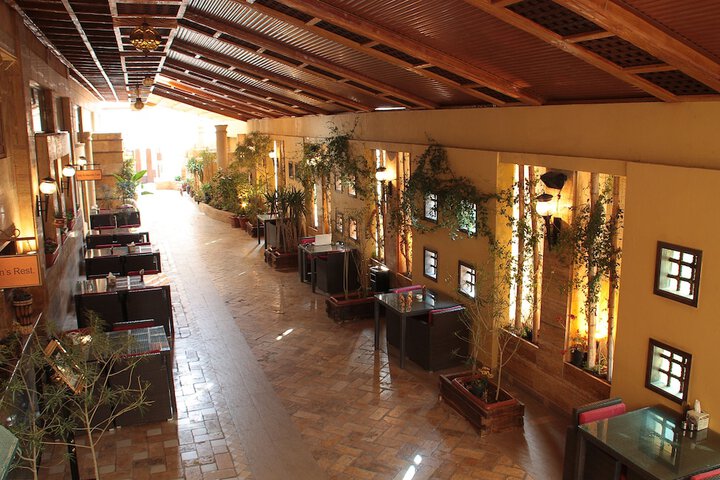 Ballroom/Hall 88 of 100