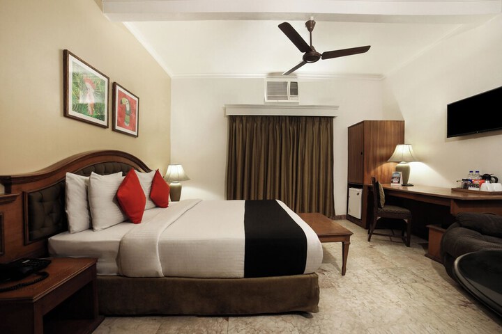 Room 14 of 30