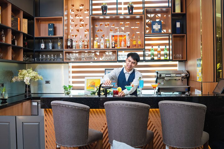 Dining Photos