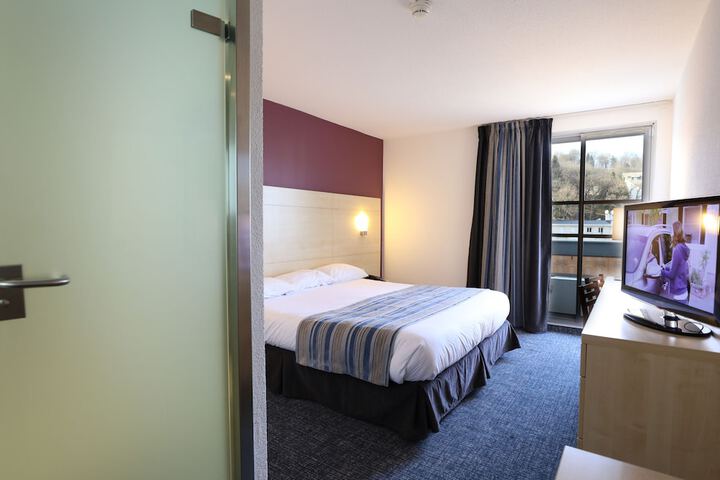 Room 16 of 43