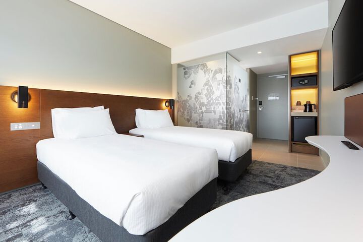 Room 18 of 72