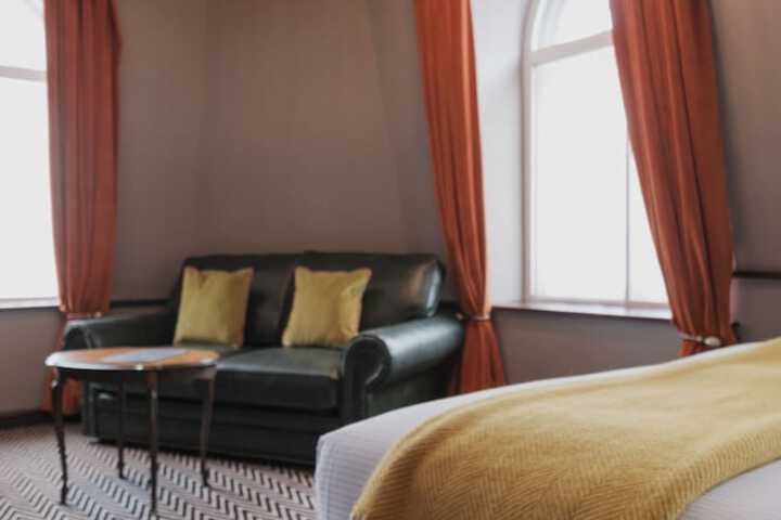 Room 25 of 87