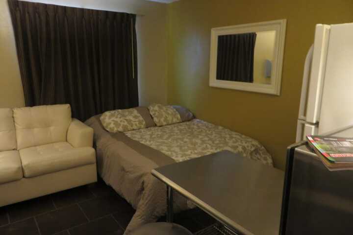 Room 25 of 58