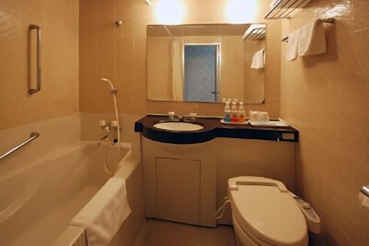 Room 14 of 27