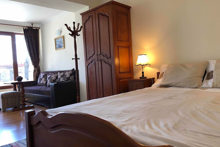 Room 10 of 40