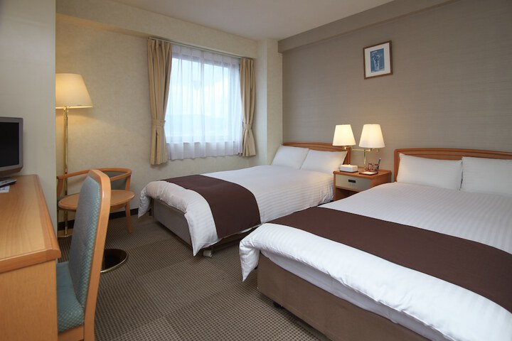 Room 10 of 47
