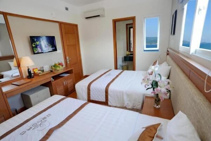 Room 21 of 49