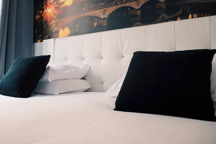 Room 110 of 173