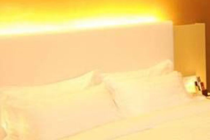 Room 52 of 57