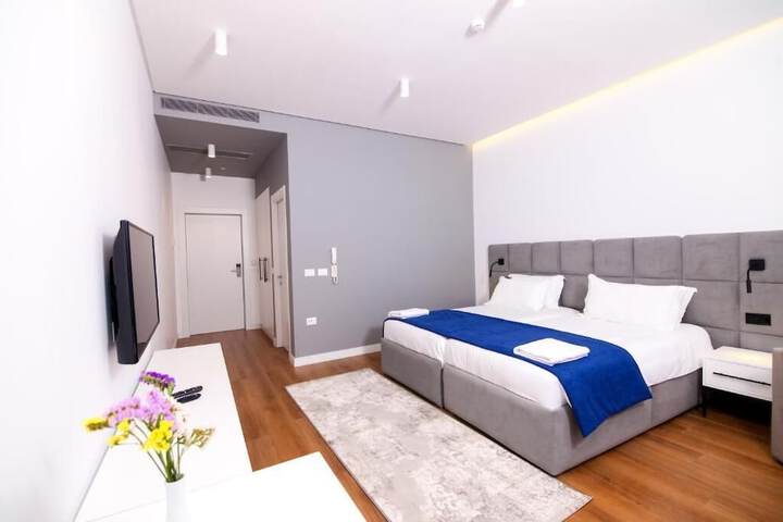 Room 40 of 83