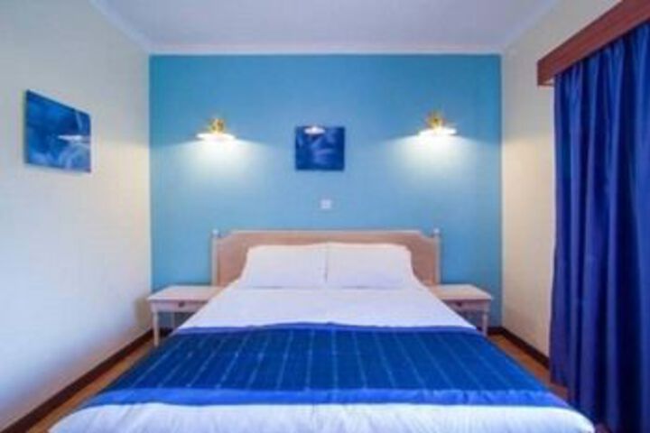 Room 10 of 21