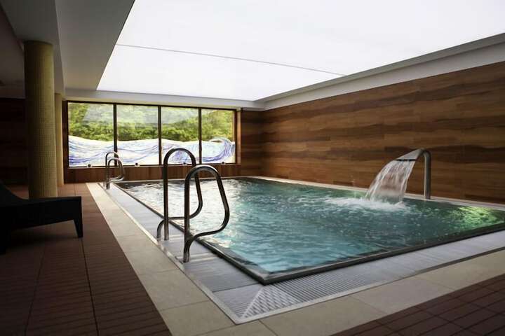 Pool 33 of 93