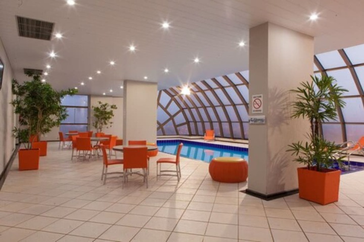 Hotel Pool
