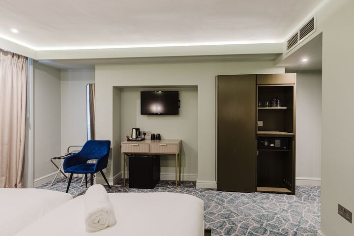 Room 203 of 263