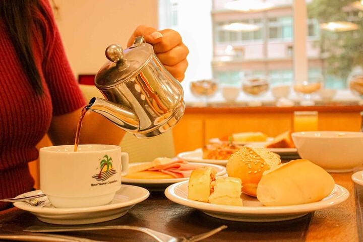 Breakfast/Coffee Service 60 of 77