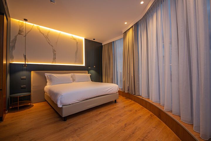 Room 5 of 21